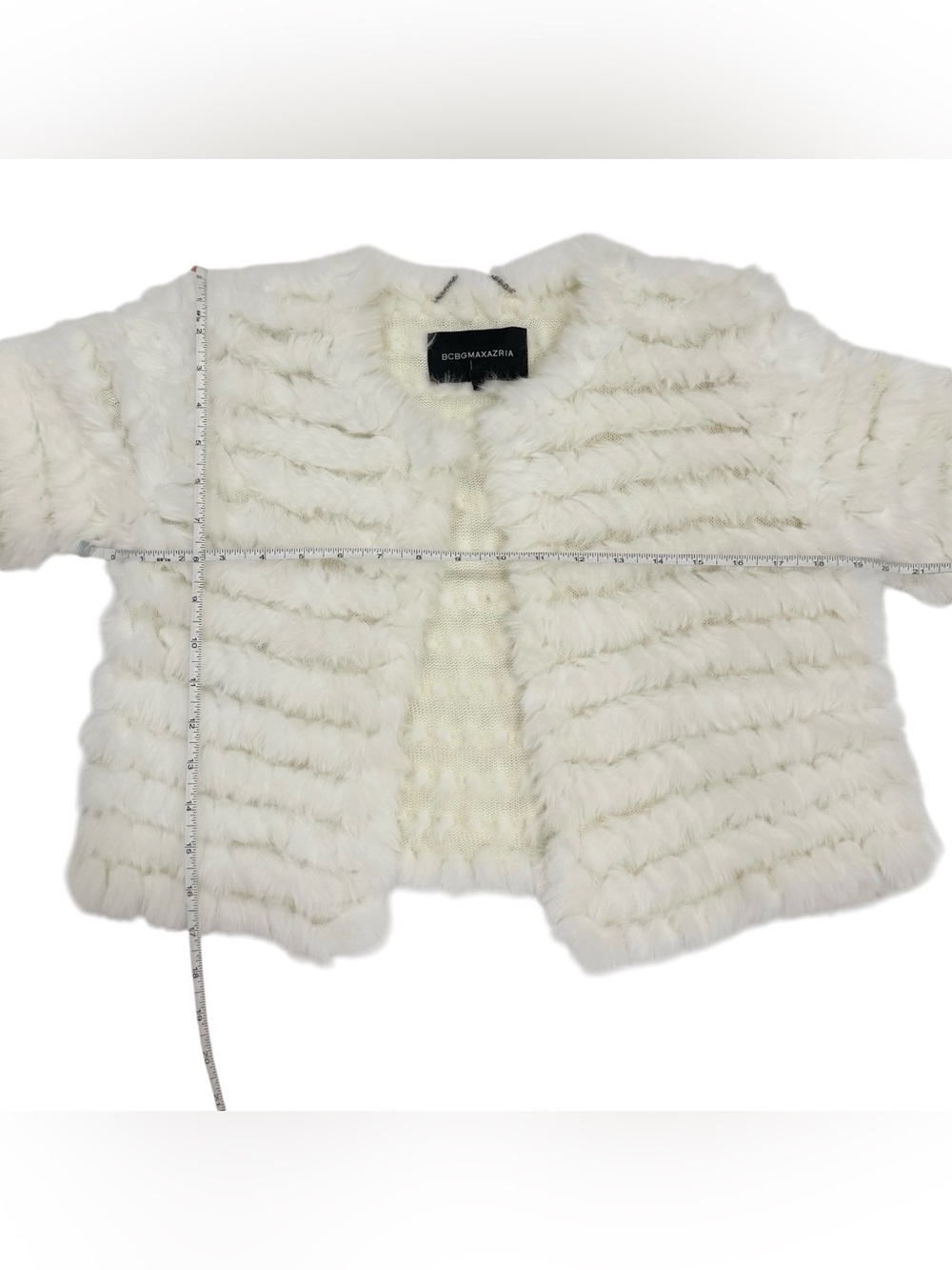 BCBG MAXAZRIA Faux Fur cropped shrug in ivory / cream color
Size XXS - Picture 8 of 8